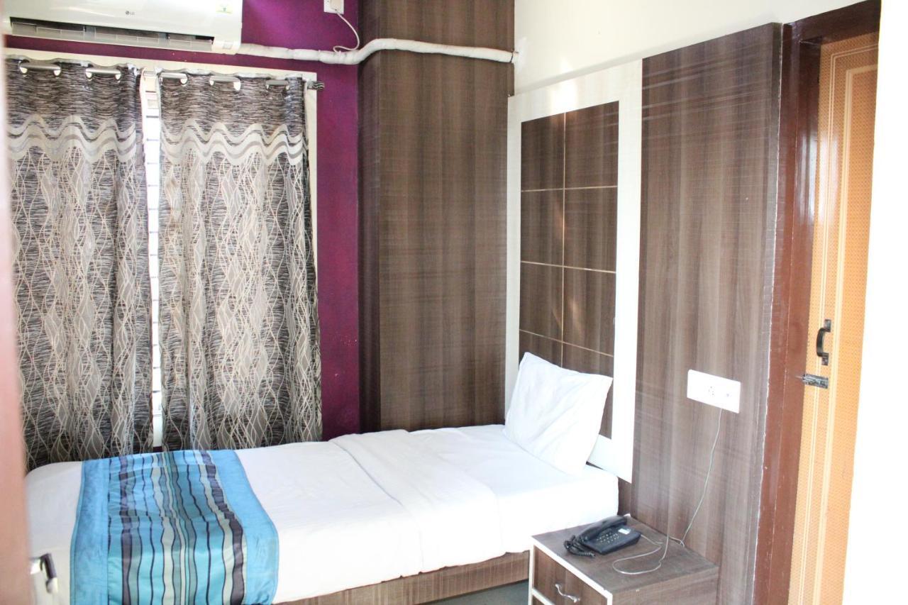 Hotel Square Park Dibrugarh Eksteriør bilde